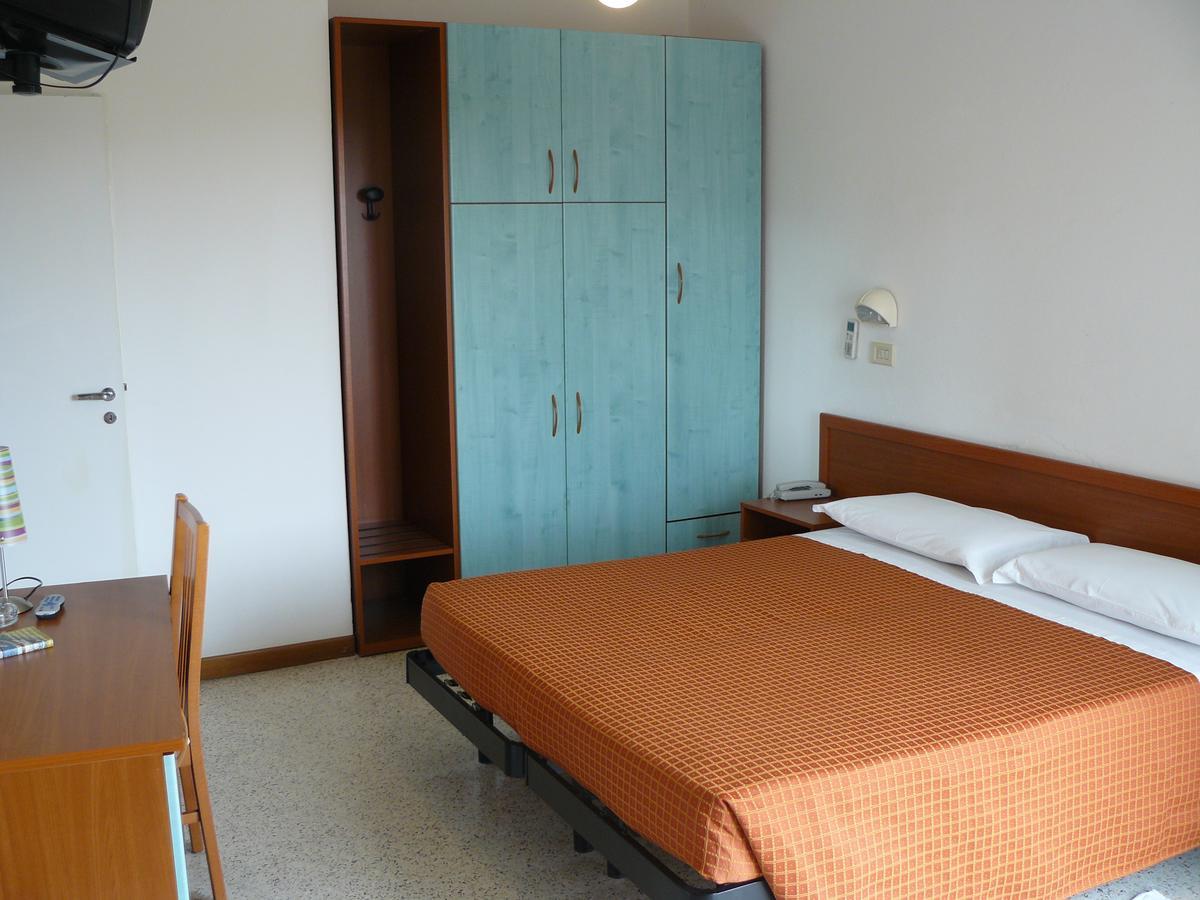 Hotel Sayonara ミラノ・マリッティマ エクステリア 写真
