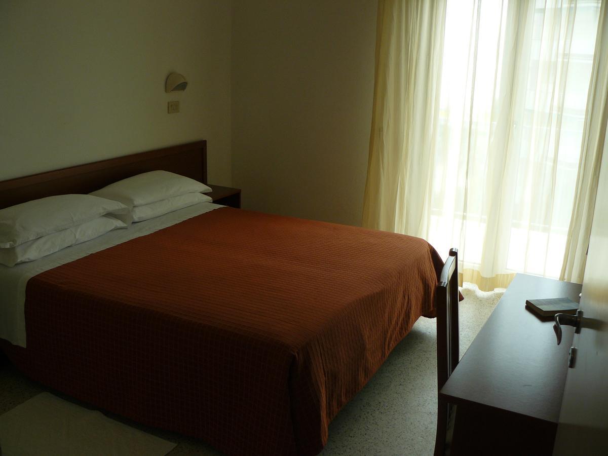 Hotel Sayonara ミラノ・マリッティマ エクステリア 写真