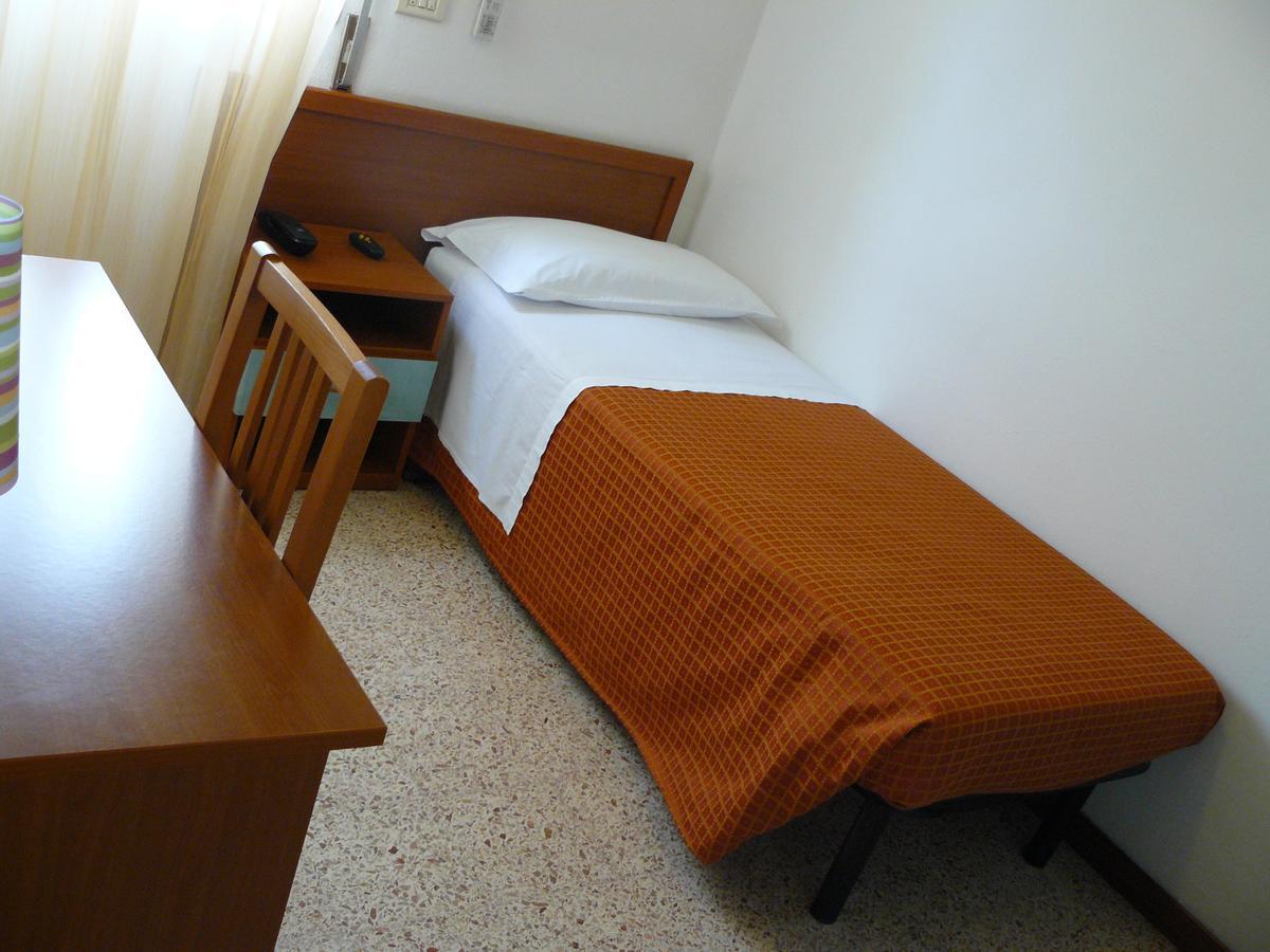 Hotel Sayonara ミラノ・マリッティマ エクステリア 写真