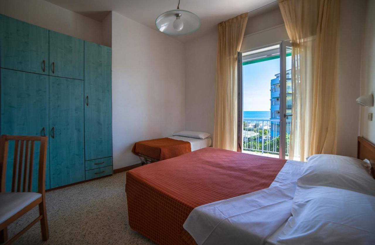 Hotel Sayonara ミラノ・マリッティマ エクステリア 写真