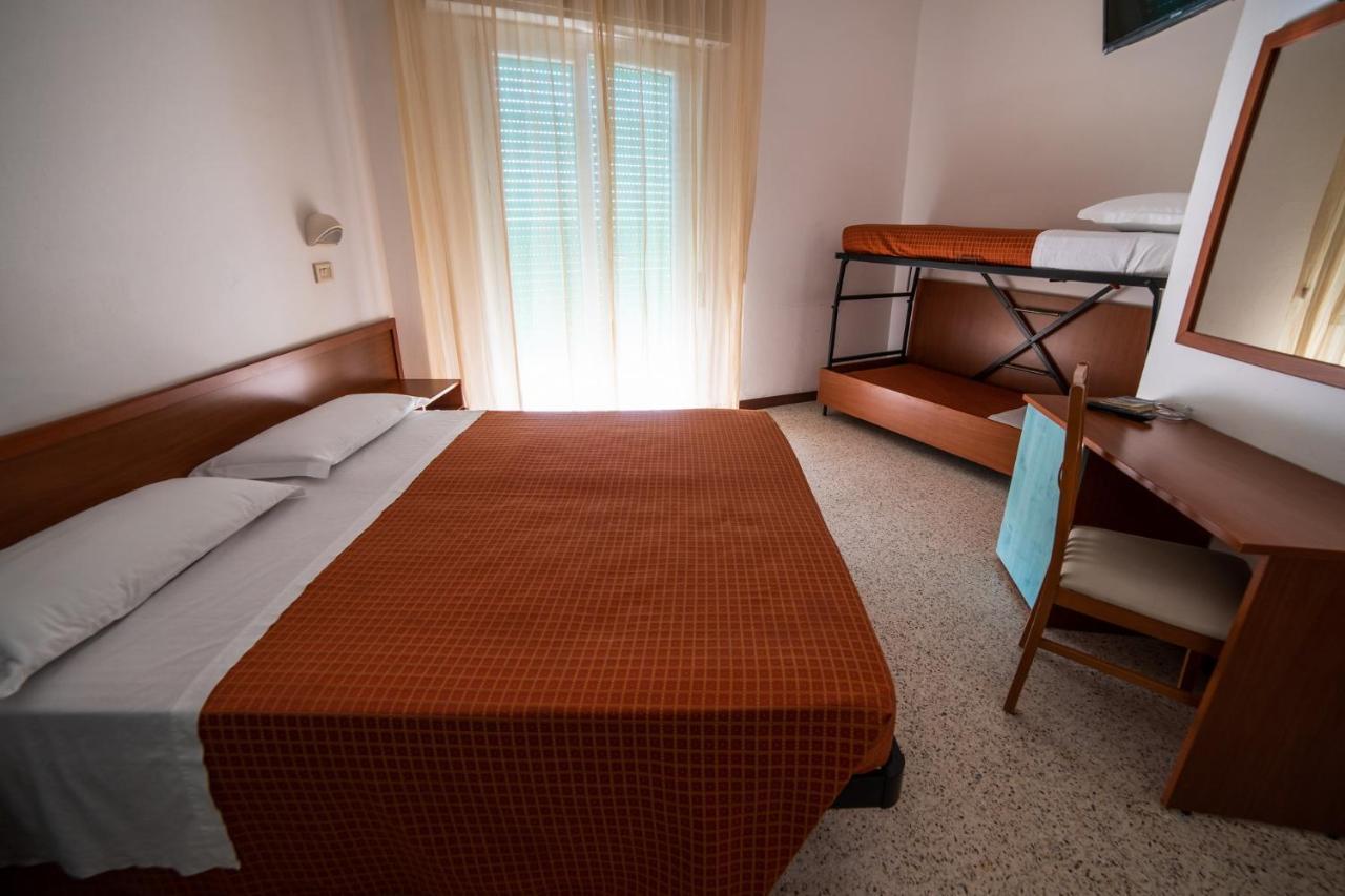 Hotel Sayonara ミラノ・マリッティマ エクステリア 写真