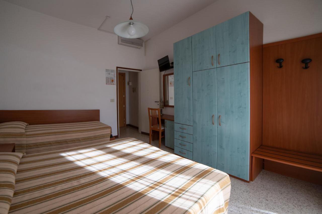 Hotel Sayonara ミラノ・マリッティマ エクステリア 写真