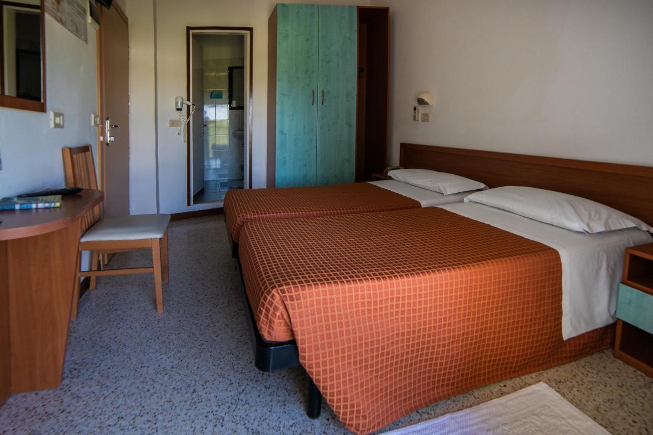 Hotel Sayonara ミラノ・マリッティマ エクステリア 写真